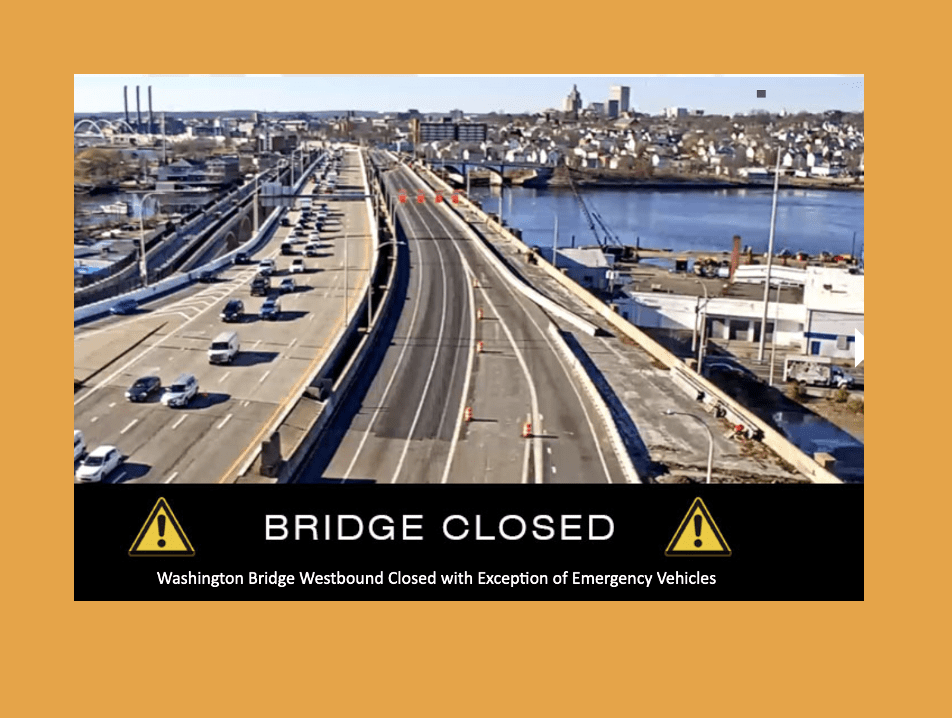 An image of the Washington bridge closed sign.