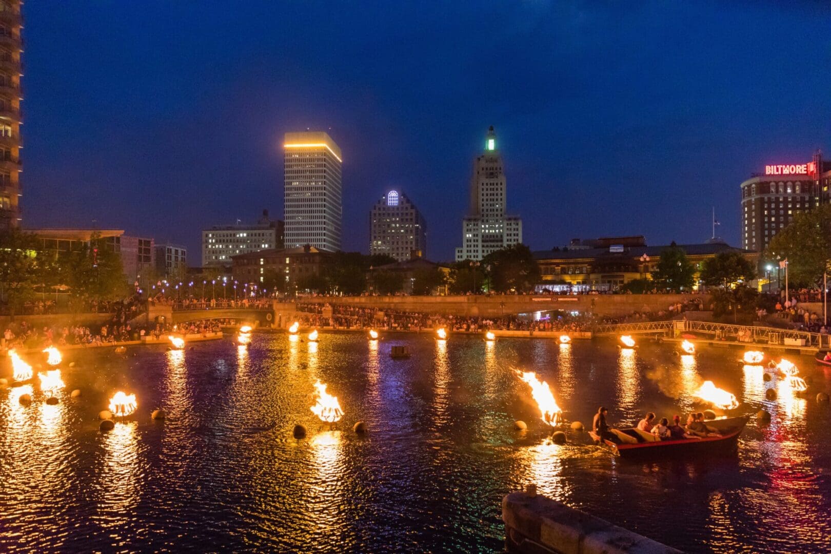 2018-5-26 A Fully Lit Basin During the First Full WaterFire Lighting of 2018 (Photograph by Matthew Huang)