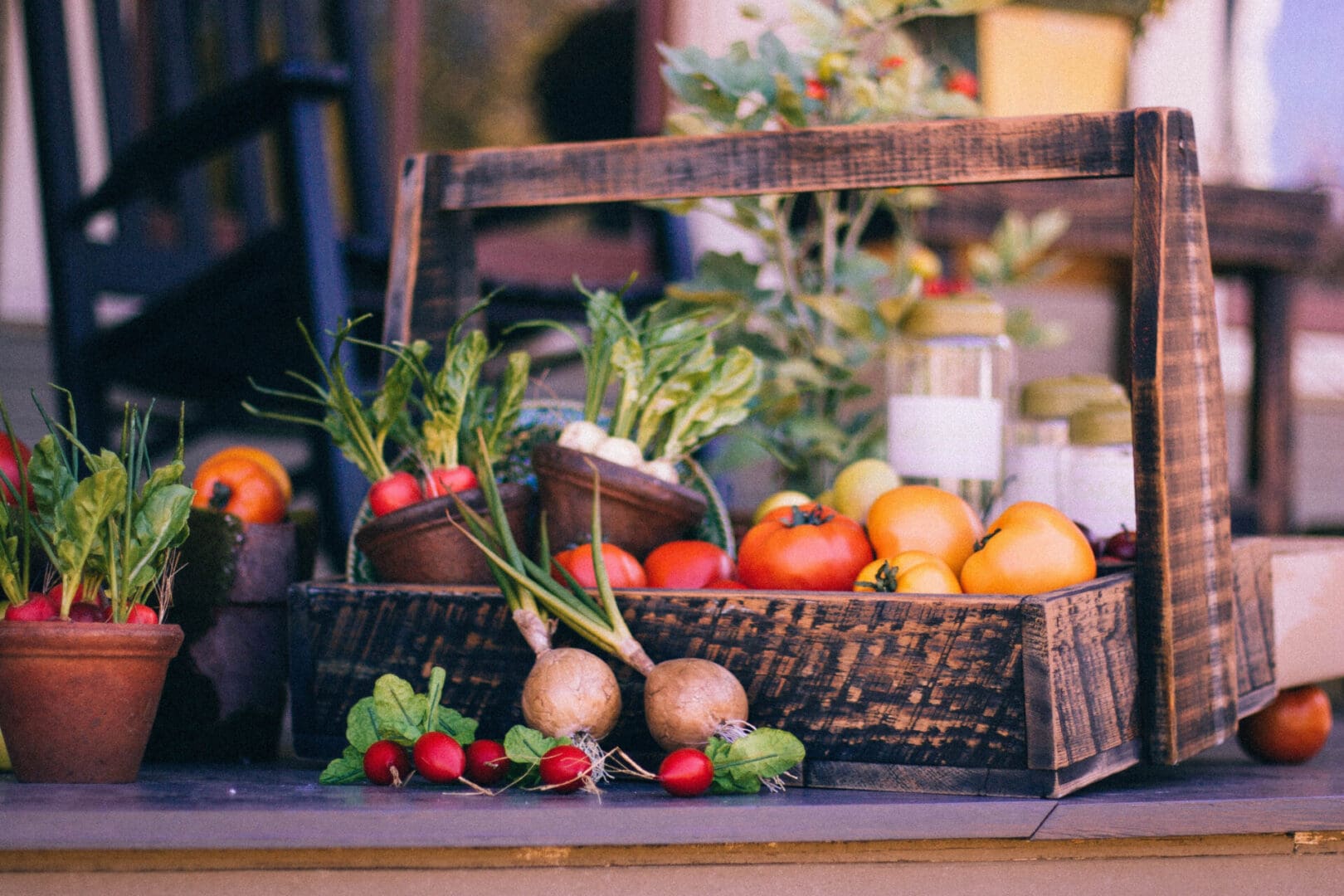 01AP EDIBLE GARDENS -- There's something soothing and satisfying about getting your hands dirty and watching stuff grow! Creators.com photo courtesy of Pixabay SLawn2025-01 SPRING LAWN AND GARDEN 2025 Creators.com