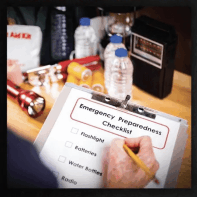 Emergency preparedness checklist for hurricanes.