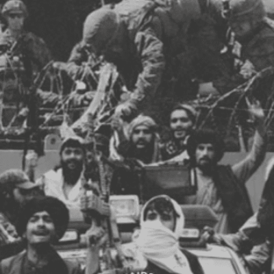 Black and white photo of hostages released.