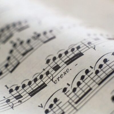 Sheet music with crescendo markings.